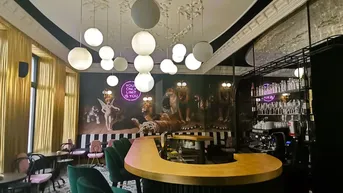 Expose SZENELOKAL - MODERN GLAMOUR - CAFÉ-RESTAURANT