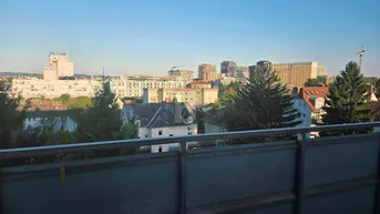 Expose LICHTDURCHFLUTETES MIT GROßEM BALKON UND TOLLEM BLICK