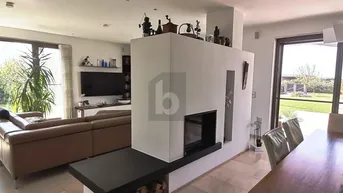 Expose EIN EXKLUSIVES LEBENSGEFÜHL AM SEE