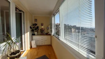 Expose LICHTDURCHFLUTET IM ZENTRUM MIT BLICK ÜBER DIE STADT