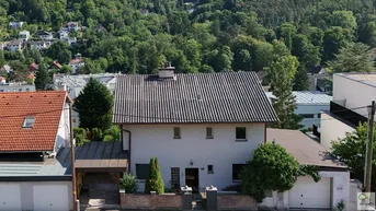 Expose Traumhafte Aussichten in Toplage - EFH am Ölberg mit Pool und Potential