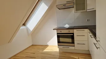 Expose Lichtdurchflutete Terrassenwohnung mit Klimaanlage beim Hugo-Wolf-Park - Ideal für Singles und Paare
