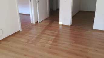 Expose Aktuell FREI. Wohnung mit Gartenterrasse zu verkaufen. Top17