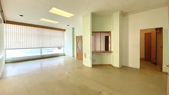 Expose UNBEFRISTETES MIETVERHÄLTNIS! Großzügiges Büro oder Praxis in guter und ruhiger Lage - Klimaanlage - barrierefrei