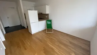 Expose TRAUMHAFTE 2 ZIMMER WOHNUNG MIT KLEINER LOGGIA ! NÄHE SONNENPARK!!!