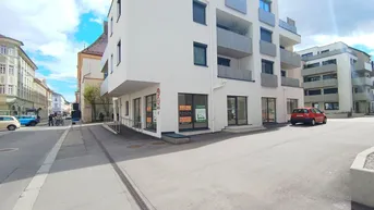 Expose Gewerbeobjekt im Karmeliterhof zwischen Rathausplatz und Julius-Raab-Promenade! BAR/KONDITOREI/CAFE