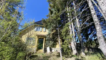 Expose Aus alt mach neu - Historisches Einfamilienhaus in Alleinlage am Hügel in Bad Großpertholz mit großem Garten