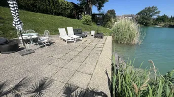 Expose RUHIG WOHNEN AM WASSER - Bungalow mit Blick ins Grüne mit direktem Badezugang! Erholung pur! Möbliert!