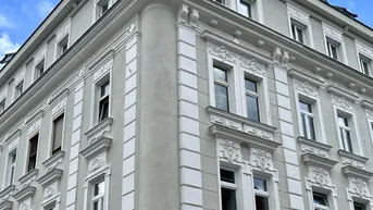 Expose Wunderschöner Altbaustil. Hochwertigst sanierte Erstbezugswohnung mit guter Anbindung.