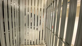 Expose Ruhige Innenhof-Wohnung mit großem Balkon nahe S-Bahn Jedlersdorf, Straßenbahn 26 und SCN mit Einbauküche und Abstellraum!