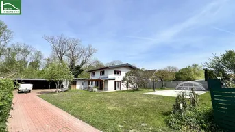 Expose Ruhige Lage! Renoviertes Haus mit großem Grund, beim Wald mit extra Büro/Praxis/Wohnung von ca. 70m2.