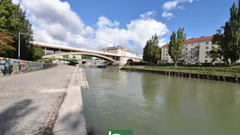Expose Stadtwohnung in Bestlage: direkt bei der Urania, Wien Mitte und Prater - 2.Zimmer mit Donaukanal-Blick