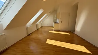 Expose Freundliche DG-Wohnung in Sechshaus - 5 Gehminuten zu U4 und U6! Schlafzimmer in Hofruhelage!