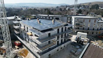 Expose Familienwohntraum mit Eckbalkon - hochwertig, modern und stilvoll: FLORIANI – Quartier am Tullnerfeld - Ruhelage mit optimaler Anbildung
