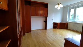 Expose Generalsanierte Wohnung mit neuer Küche, Bad, Elektrik etc. in ruhiger Lage.