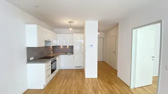 Expose Tolle Neubauwohnung mit Abstellraum und großem Innenhof-Balkon - Straßenbahn 26 vor der Tür, S-Bahn in der Nähe!
