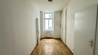 Expose Ideal WG geeignet! Innenhof gerichtete Altbau-Wohnung nahe U4 und U6 in Sechshaus!