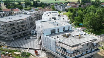Expose Geräumige Traumwohnung im Dachgeschoss - 2 Bäder - Klimaanlage und elektrische Raffstore -FLORIANI – Quartier am Tullnerfeld