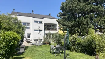 Expose Neubau BJ 2009, Mehrfamilienhaus mit 2 bis 4 Wohnungen (über je 90m² ), einem Büro im EG mit 3,20 Raumhöhe, voll unterkellert mit FB-Heizung und RH von 2,85 Meter. Aufstockung &amp; Zubau möglich!