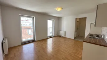 Expose Helle Wohnung mit Innenhofausrichtung im Dachgeschossausbau - Nahe U4 und U6 Längenfeldgasse!