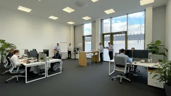 Expose Großraumbüro für Start-Ups!