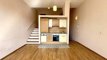 Expose Lichtdurchflutetes Wohnen auf drei Ebenen – Stylische Maisonette mit Loggia in ruhiger Lage nahe dem Wienerberg!