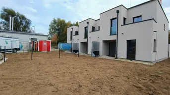 Expose Eckreihenhaus mit tollen Außenflächen - Stadt trifft Natur - Eigengarten + Terrasse + 2 Balkone!