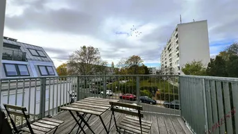Expose Starterjuwel modern mit Balkon!