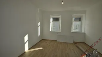 Expose Erstbezug nach umfangreicher Sanierung: Sonnige 2-Zimmer-Wohnung in Traisenpark-Nähe