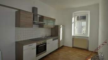 Expose Erstbezug nach umfangreicher Sanierung: Sonnige 2-Zimmer-Wohnung in Traisenpark-Nähe