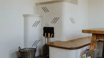 Expose Charmante - liebevolle - 3 Zimmer Dachgeschoßwohnung - vollständig renoviert - mit Garage