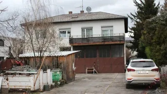 Expose Gut gelegenes Haus mit großer Garage im 21. Bezirk ideal für Firmen auf Pachtgrund 1.629,-- Euro Pacht monatlich