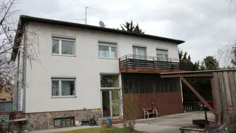 Expose Gut gelegenes Haus mit großer Garage im 21. Bezirk ideal für Firmen auf Pachtgrund