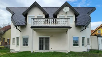 Expose Einfamilienhaus mit 737m² Eigengrund