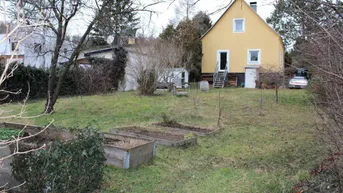 Expose Sehr gut gelegenes Grundstück im 23. Bezirk in Kalksburg mit Altbestand mit Mietvertrag bis Mitte 2028