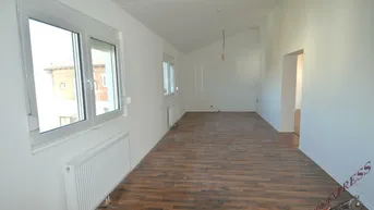 Expose Sanierte 3- Zimmerwohnung mit Parkplatz