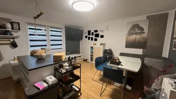 Expose Arbeiterquatier - sehr große 3 Zimmerwohnung mit 100 m² und unbefristeten Hauptmietvertrag - Arbeiterwohnung