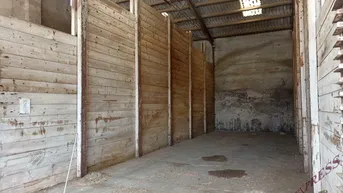 Expose Lagerbox mit Vordach zu vermieten