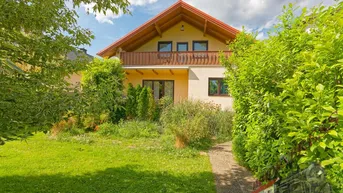 Expose Einfamilienhaus mit Garage = attraktive Lage = sonniger unverbauter Grünblick