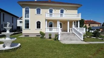 Expose Villa in mediterranem Stil bietet viel Platz und ruhige Umgebung – 25 min zur Stadtgrenze Wien!