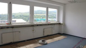 Expose Gut gelegenes modernes Büro mit 33  m² – €10,00/m² – sofort verfügbar!