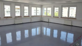 Expose Viel Platz für Ihr Business – 125 m² Büro – €10,00/m²