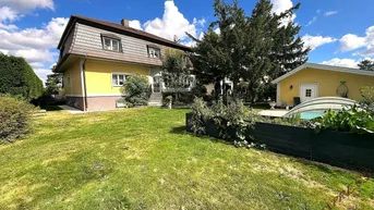 Expose Familienjuwel mit Gartenparadies! Swimmingpool! Sauna! All das in Ruhelage in Kapellerfeld