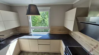 Expose Top saniert- Loggia- Garage inklusive