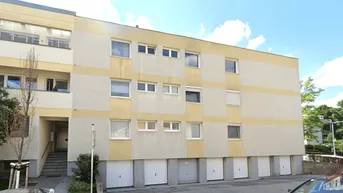 Expose Sofortbezug möglich / 2 Zimmerwohnung mit Balkon in zentraler Lage,
