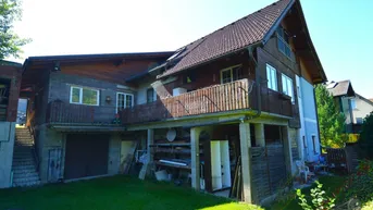 Expose Ein-/ Zweifamilienhaus mit viel Potential - 3 Garagen - 1.368 m² - getrennte Eingänge