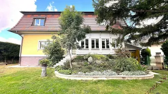 Expose Familienjuwel mit Gartenparadies! Swimmingpool! Sauna! Ruhelage in Kapellerfeld!