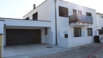 Expose Gut gelegenes Einfamilienhaus / Villa in Schwadorf