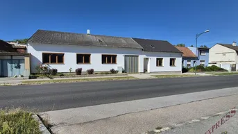 Expose NEUER PREIS! Zwei Wohneinheiten und großes Grundstück in Bahnhofsnähe