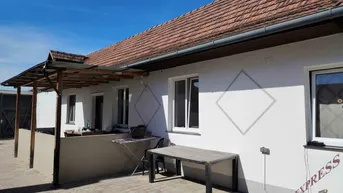 Expose Zwei Häuser – ein Zuhause mit vielen Möglichkeiten!